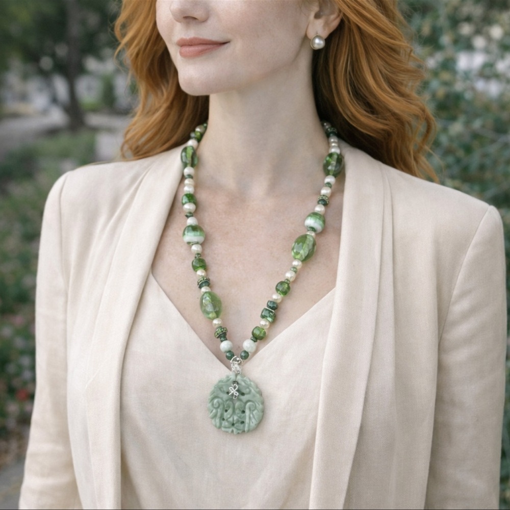 Vintage Green & White Murano Art Glass Beaded Necklace with Hanging Jade Pendant